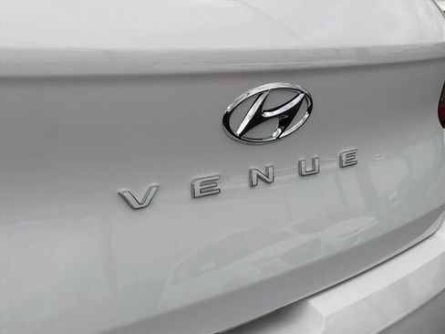 New 2026 Hyundai Venue SEL FWD image 6