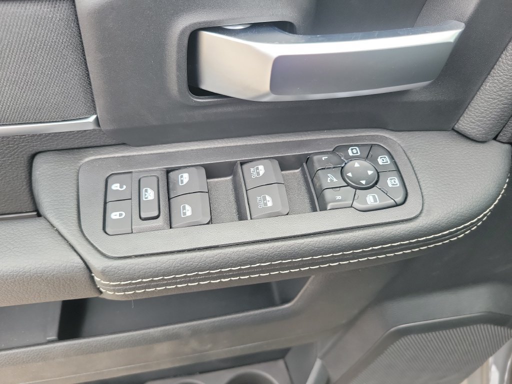 New 2027 RAM 3500 Big Horn AWD/4WD image 14