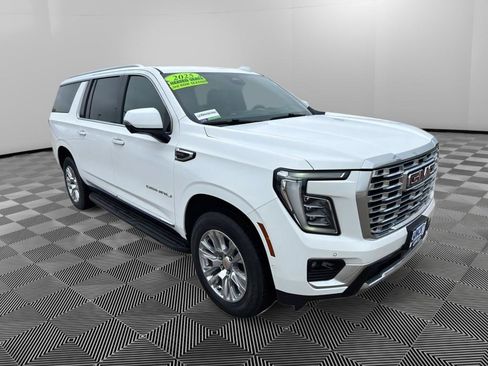 Used 2025 GMC Yukon XL Denali AWD/4WD image 6