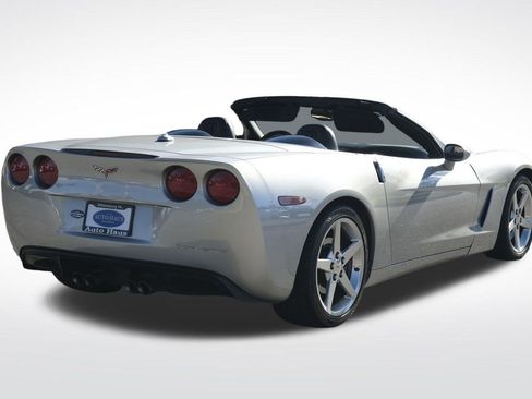 Used 2005 Chevrolet Corvette Convertible w/ Preferred Equipment Group image 6