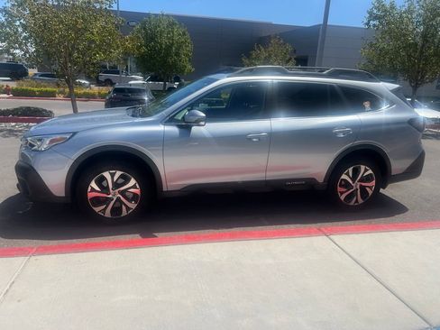 Used 2020 Subaru Outback Limited w/ Popular Package #2 AWD/4WD image 2