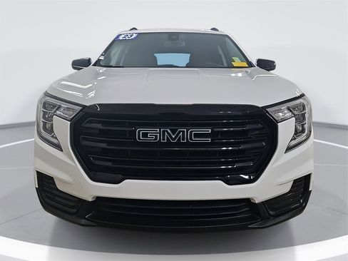 Certified 2023 GMC Terrain SLE w/ Driver Convenience Package image 10