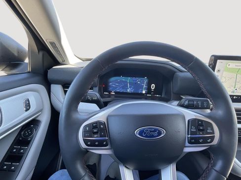 Used 2025 Ford Explorer Active w/ Active Comfort Package image 24