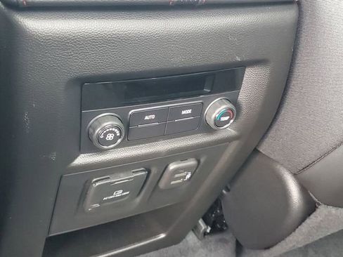 Certified 2023 Chevrolet Traverse RS image 13