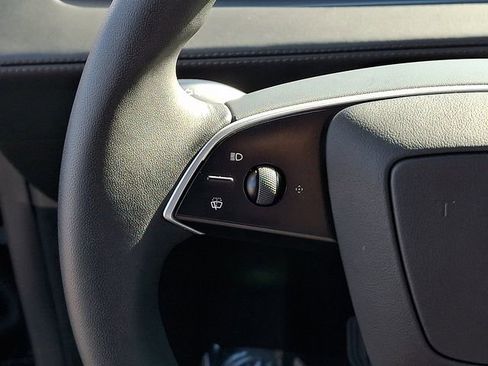 Used 2026 Tesla Model Y Long Range image 34