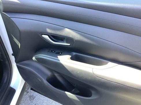 Used 2025 Hyundai Tucson SE image 20