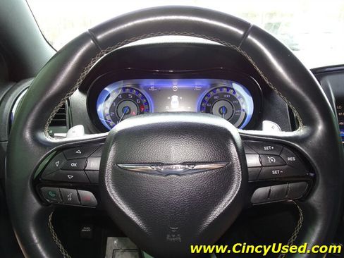 Used 2015 Chrysler 300 S AWD/4WD image 21
