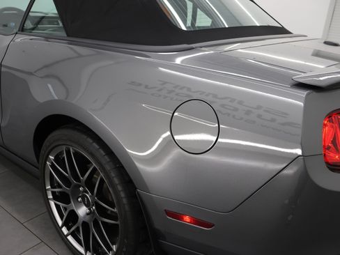 Used 2011 Ford Mustang Shelby GT500 w/ SVT Performance Pkg RWD image 29