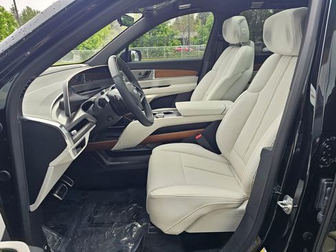Certified 2026 Cadillac Vistiq Sport AWD/4WD image 23