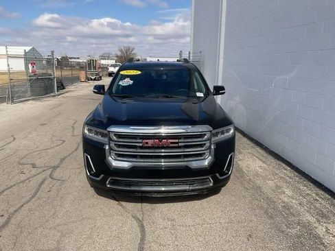 Used 2023 GMC Acadia SLT w/ LPO, Floor Liner Package image 5