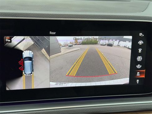 Used 2022 Mercedes-Benz GLE 350 4MATIC w/ Premium Package image 23