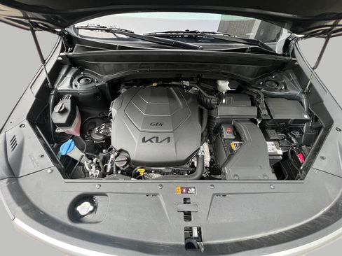 Used 2025 Kia Telluride S image 4