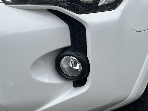 Used 2015 Toyota 4Runner SR5 Premium AWD/4WD image 22
