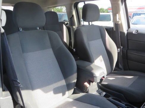 Used 2015 Jeep Patriot Sport w/ Power Value Group AWD/4WD image 42