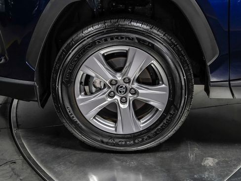 Certified 2025 Toyota RAV4 XLE FWD image 10