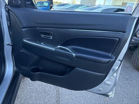 Used 2024 Mitsubishi Outlander Sport 2.0 ES image 30