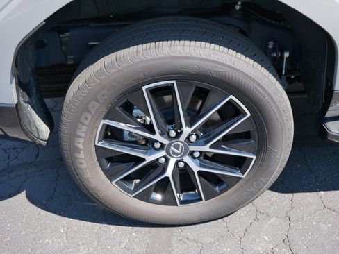 Used 2024 Lexus GX 550 w/ Cold Area Package AWD/4WD image 8