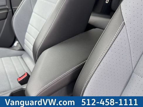 New 2026 Volkswagen Jetta SE FWD image 13