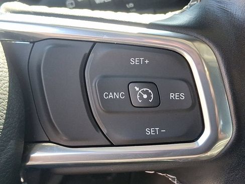 Used 2023 Jeep Wrangler Unlimited Sahara w/ Cold Weather Group AWD/4WD image 22