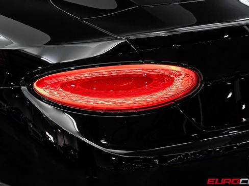 Used 2020 Bentley Continental GT V8 image 18