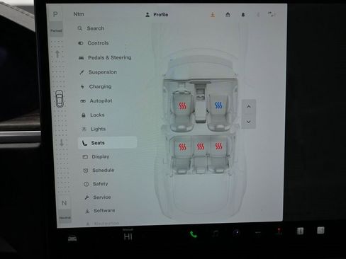Used 2022 Tesla Model S image 25