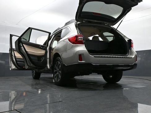 Used 2016 Subaru Outback 2.5i Limited image 37