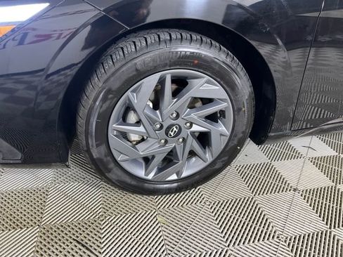 Used 2024 Hyundai Elantra SEL image 26