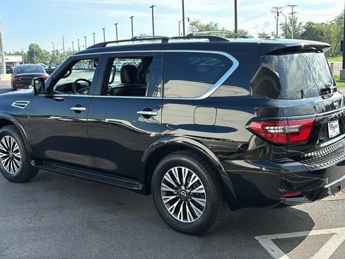Used 2022 Nissan Armada SL w/ Midnight Edition Package AWD/4WD image 3