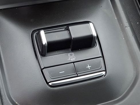 Used 2023 GMC Sierra 1500 Denali w/ Technology Package image 28