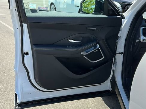 Used 2024 Jaguar E-PACE R-Dynamic SE AWD/4WD image 9