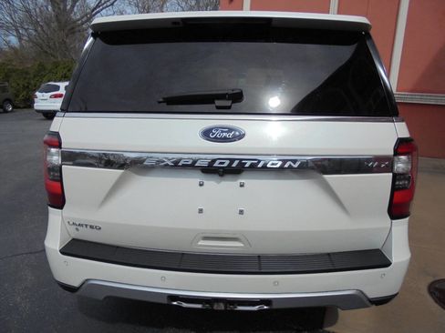 Used 2018 Ford Expedition Max Limited w/ Equipment Group 301A image 5