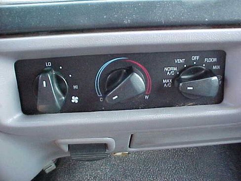 Used 1997 Ford F350 2WD Regular Cab image 18