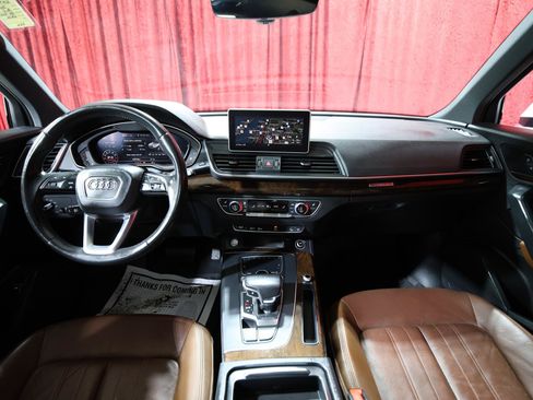 Used 2018 Audi Q5 2.0T Premium Plus w/ Premium Plus Package AWD/4WD image 16
