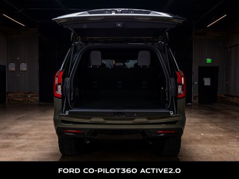 Used 2025 Ford Expedition Tremor image 9