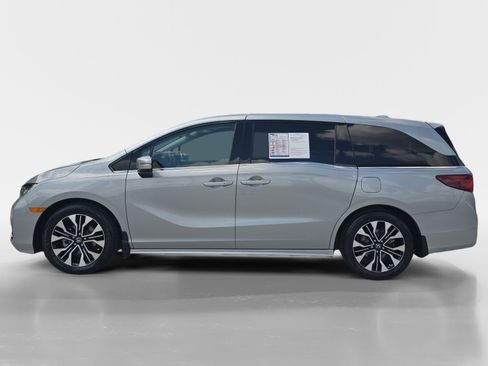 Used 2025 Honda Odyssey Elite image 6