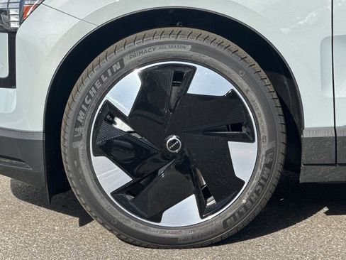 New 2026 Volvo EX30 Plus w/ Protection Package Premier image 31