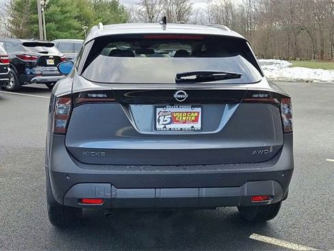 Used 2026 Nissan Kicks SV w/ SV Premium Package image 7