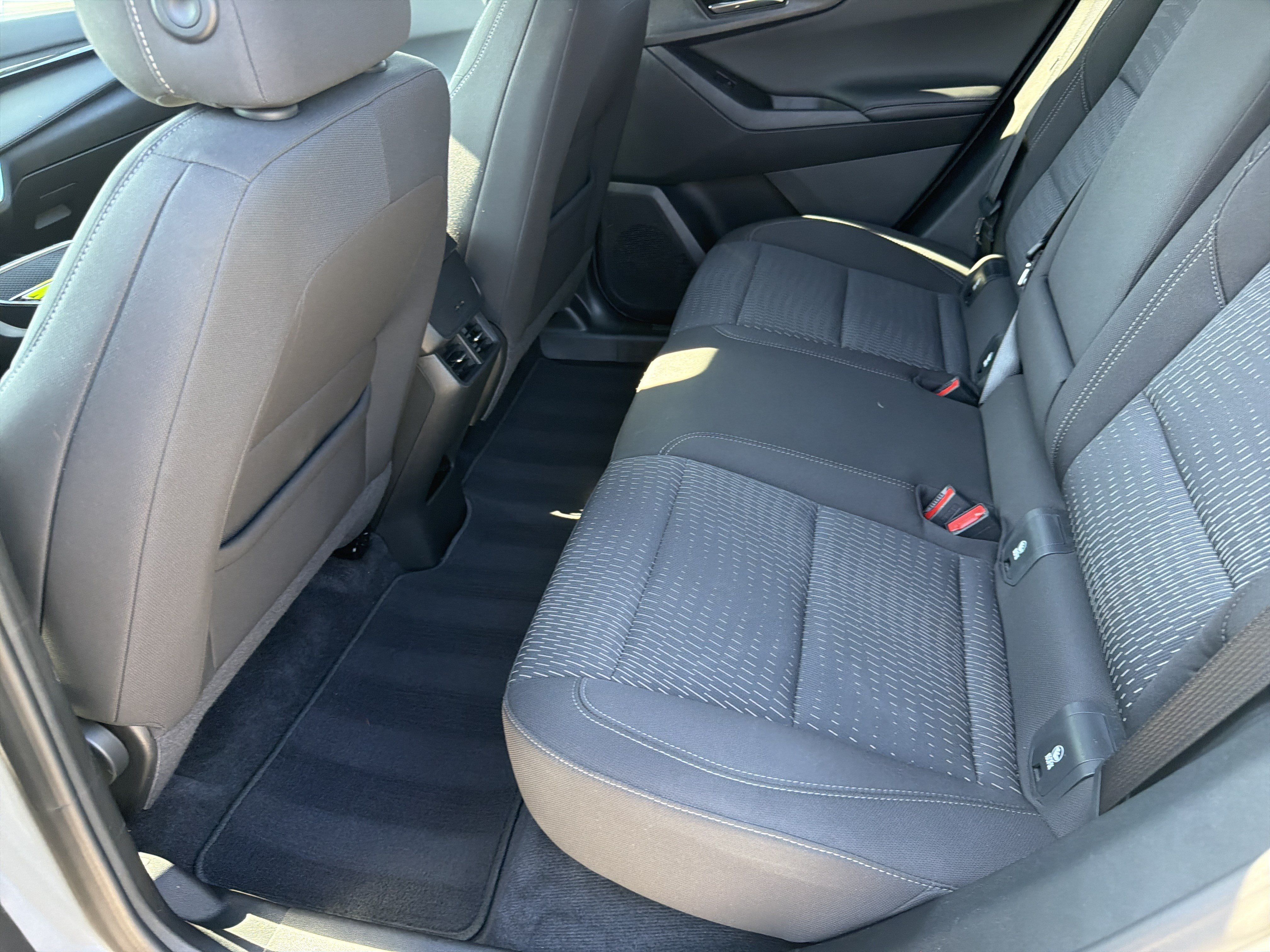 Used 2025 Chevrolet Equinox LT AWD/4WD image 31