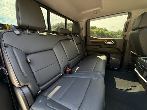 Used 2022 GMC Sierra 1500 Denali w/ Denali Reserve Package AWD/4WD image 28