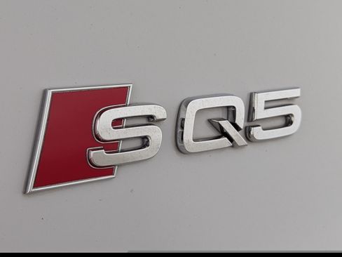 Certified 2023 Audi SQ5 Premium Plus w/ Premium Plus Package AWD/4WD image 27
