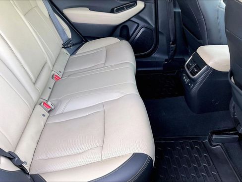 Used 2021 Subaru Outback Limited XT image 18