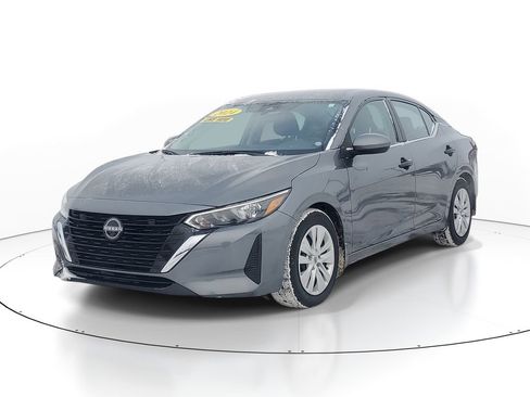 Used 2024 Nissan Sentra S image 2