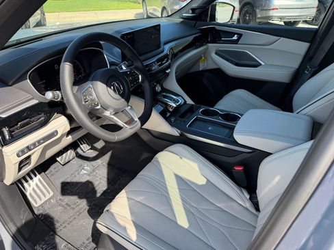 New 2026 Acura MDX A-Spec image 3