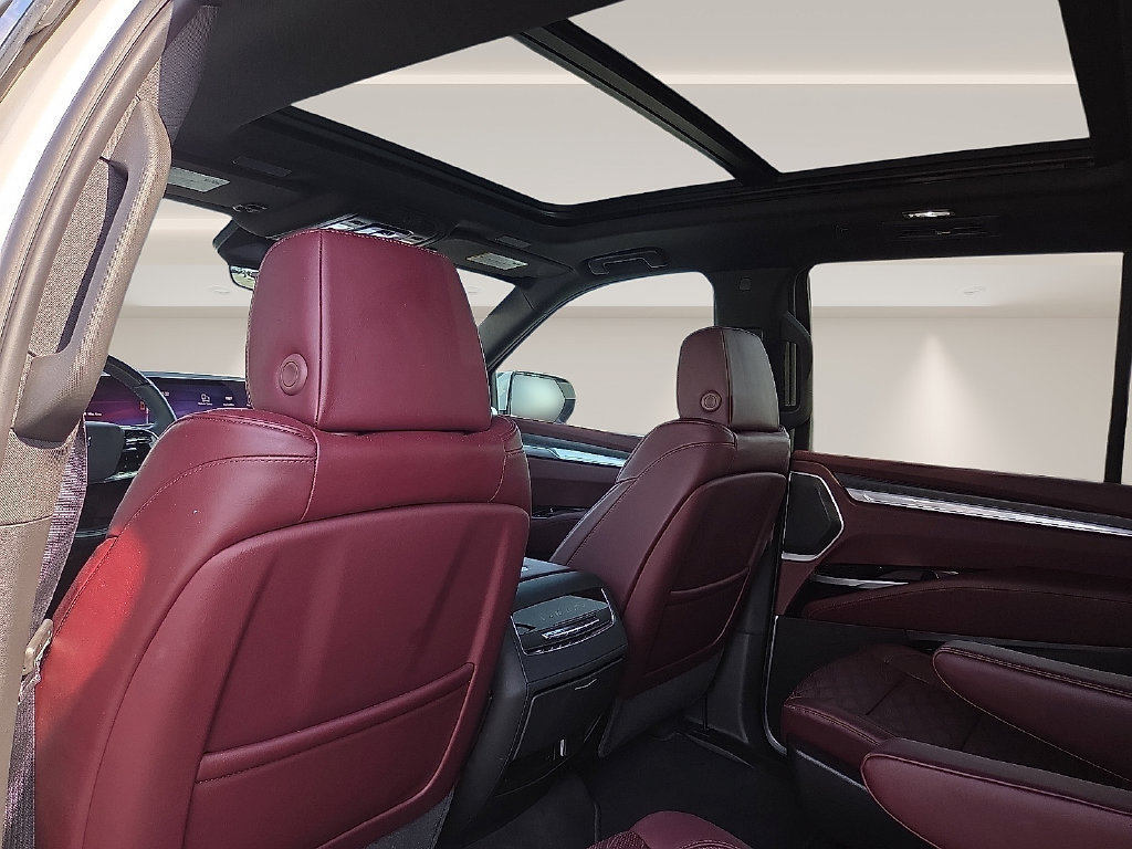 Used 2025 Cadillac Escalade Sport AWD/4WD image 19