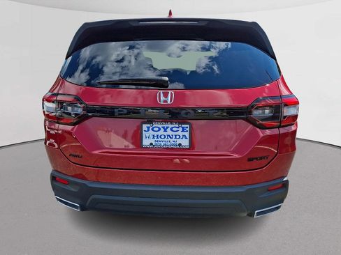 Certified 2025 Honda Pilot Sport image 9