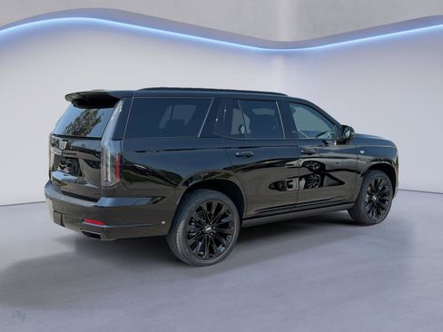 New 2026 Cadillac Escalade Platinum Sport AWD/4WD image 3