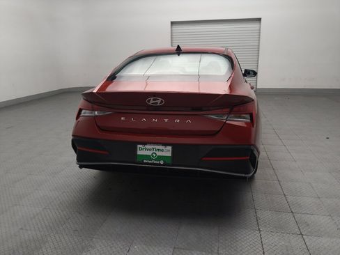 Used 2025 Hyundai Elantra SEL FWD image 7