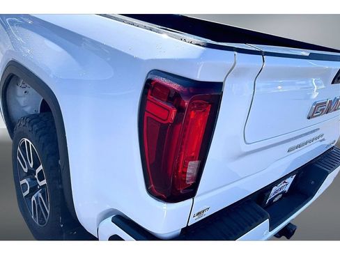 Used 2022 GMC Sierra 1500 AT4 AWD/4WD image 21