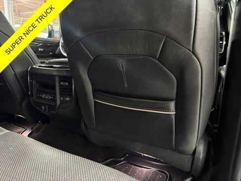 Used 2020 RAM 1500 Limited w/ Black Appearance Package AWD/4WD image 41