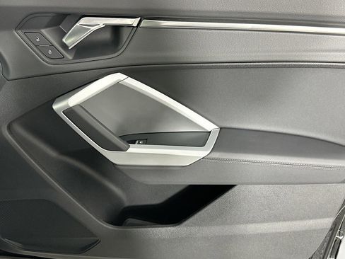 Used 2025 Audi Q3 2.0T Premium w/ Convenience Package image 23